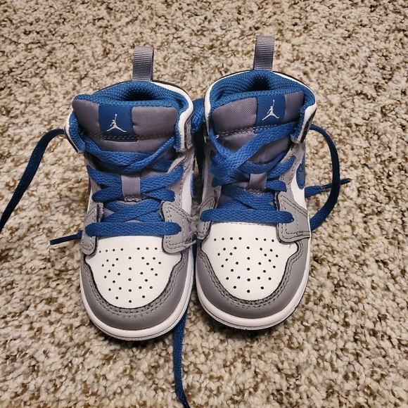 Jordan 1 size 6c